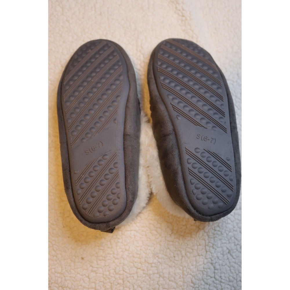 Jessica Simpson Women Gray Faux Fur Lined Moccasin Slippers Size S 6-7 - Picture 3 of 3